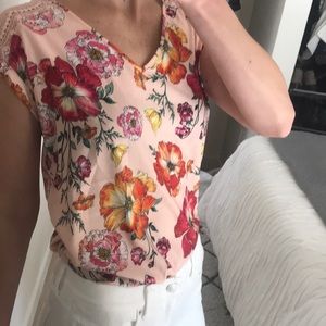 Brand new with tags floral show stopper top